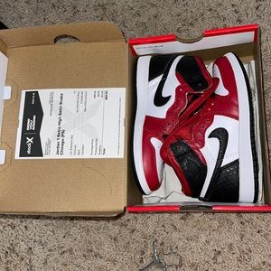 Jordan 1 (Retro High Satin Snake Chicago) PS